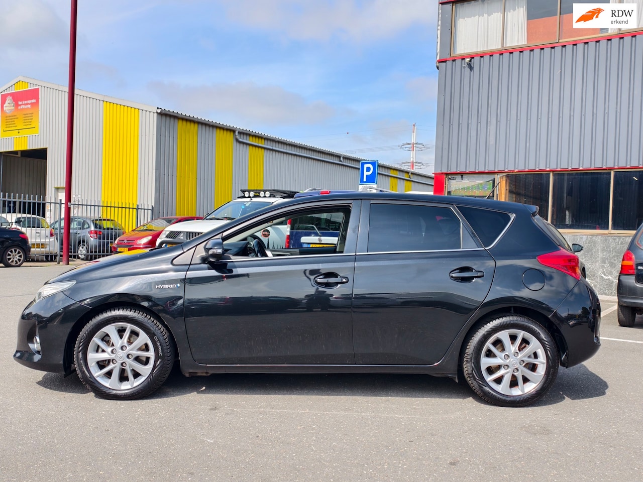 Toyota Auris - 1.8 Hybrid Lease / NAP / 1E EIG / AUTOMAAT / PANO / CAMERA / CLIMA / SP VLG / - AutoWereld.nl