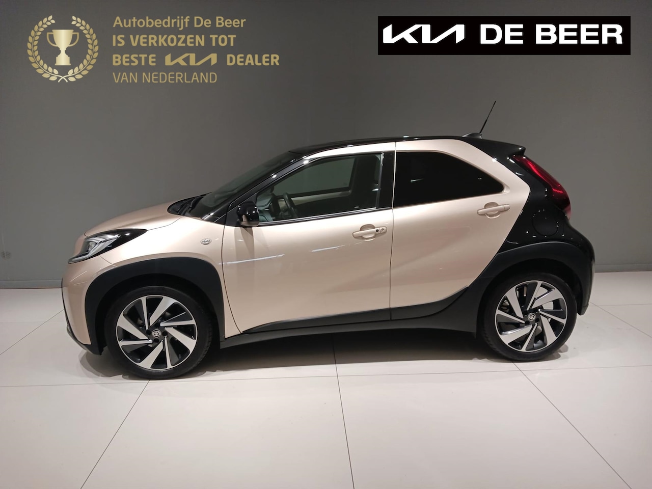 Toyota Aygo X - 1.0 VVT-i MT 72pk 5-Deurs Limited 18 Inch Stoelverwarming Climate Controle - AutoWereld.nl