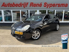 Alfa Romeo Giulietta - 1.4 T 170 PK Distinctive | PDC | Climate Control | Navi + Bluetooth