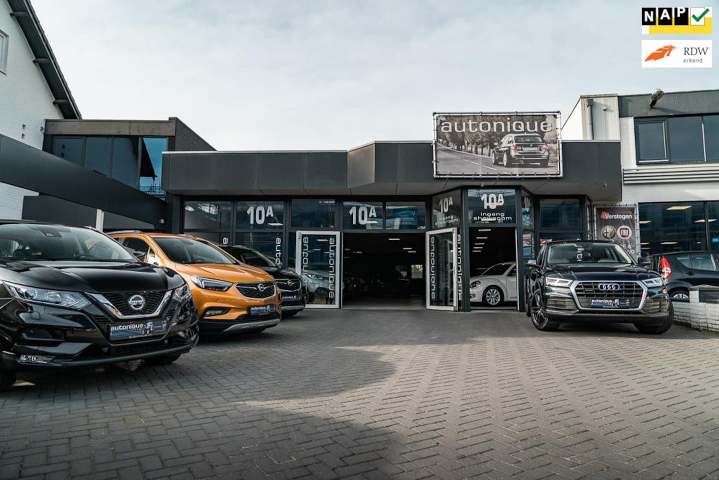 Peugeot 2008 - 1.2 PureTech Allure *51.709km* Navi/Camera |Diamant Grille|Cruise/Lane Assist - AutoWereld.nl