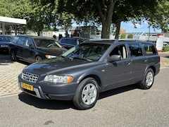 Volvo XC70 - 2.5T AWD Momentum BTW voordeel €350,