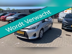Toyota Yaris - 1.5 Full Hybrid Automaat Clima Cruise LED 5-deurs Historie