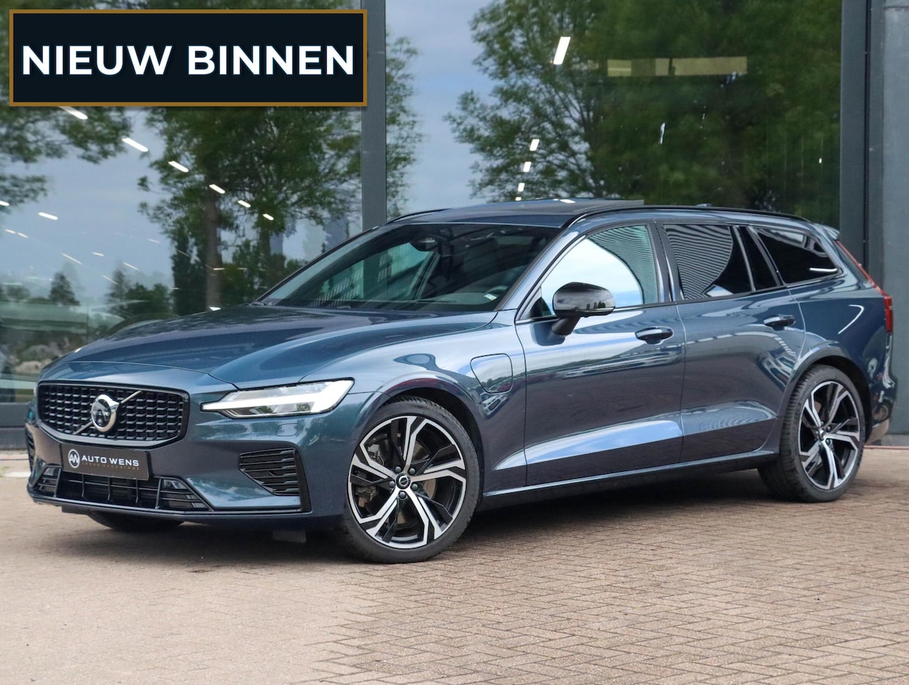 Volvo V60 - T8 Recharge Plug-in Hybrid Plus Dark AWD 455pk | Harman Kardon | Panodak - AutoWereld.nl
