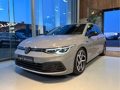 Volkswagen Golf - 1.5 eTSI R-Line HUD, comfortstoelen, memory, camera, BTW incl