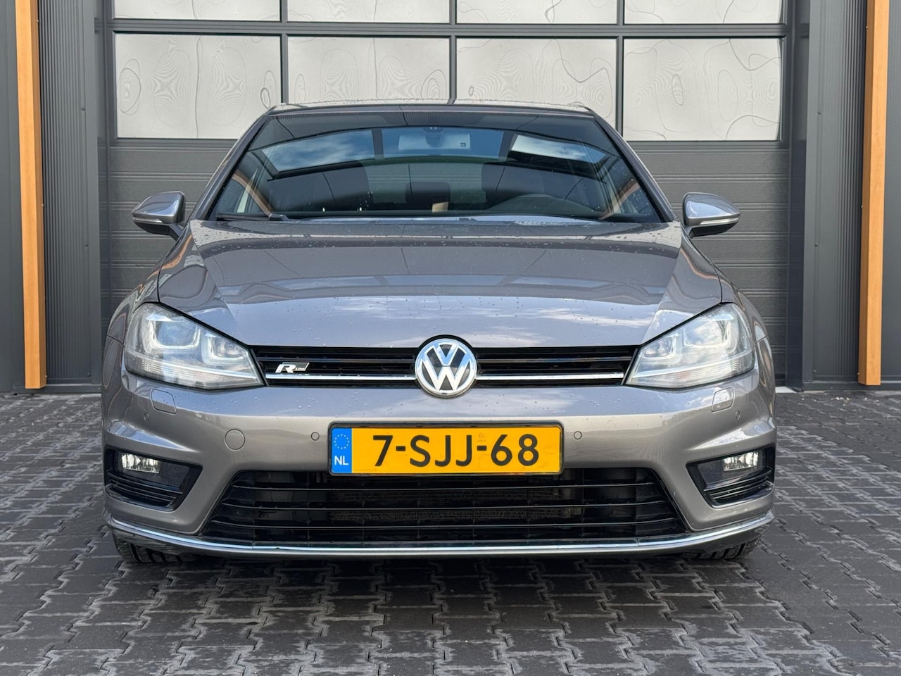 Volkswagen Golf - 1.4 TSI Highline DSG R-Line Airco|Navi|Xenon - AutoWereld.nl