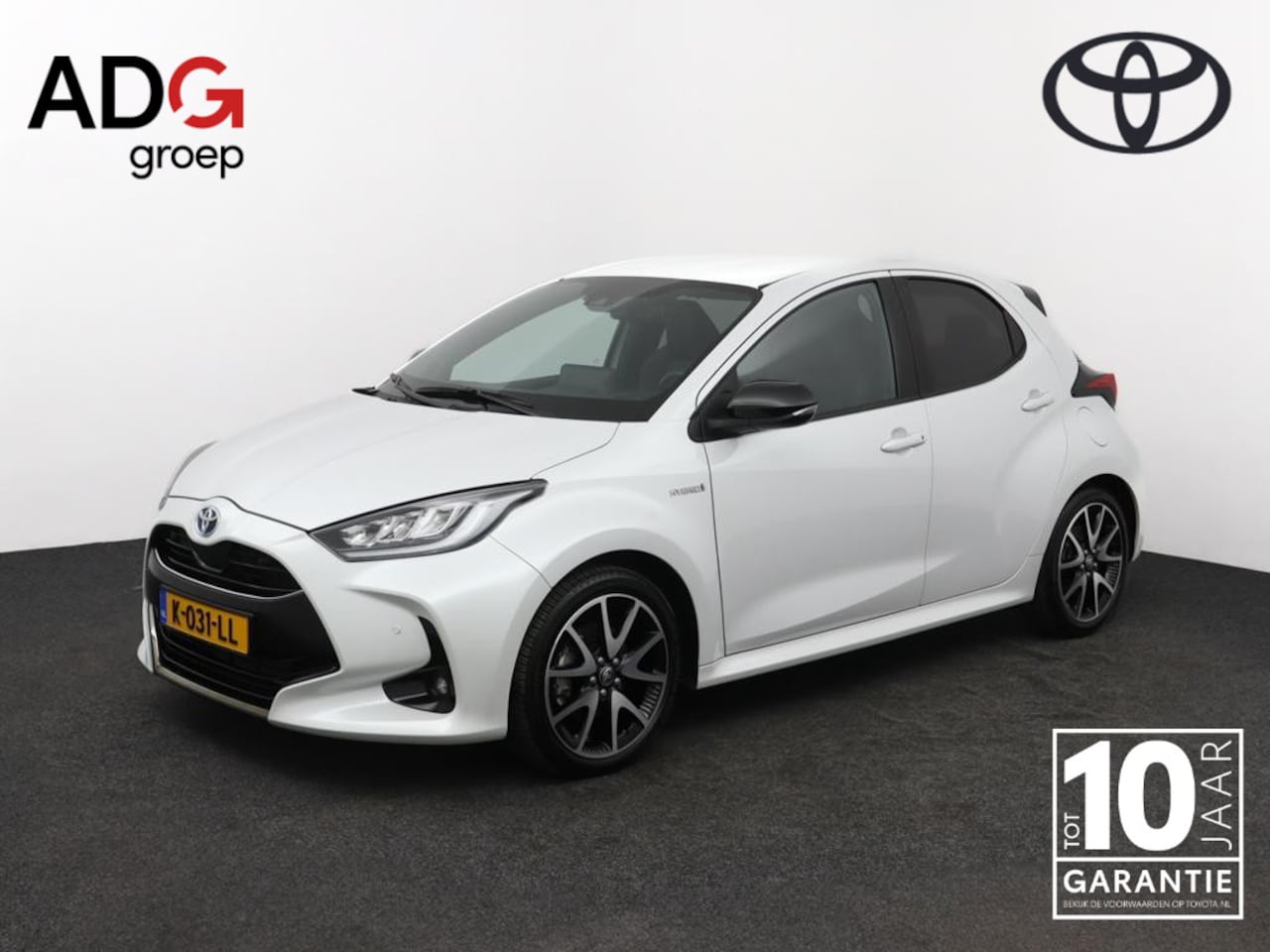 Toyota Yaris - 1.5 Hybrid Executive | Head up display | Parkeersensoren | Trekhaak | Leder / Stof bekledi - AutoWereld.nl