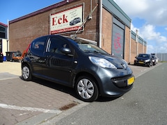 Peugeot 107 - 1.0-12V XS