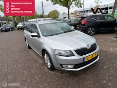 Skoda Octavia Combi - 1.0 TSI Leer Navi Clima Trekhaak PDC