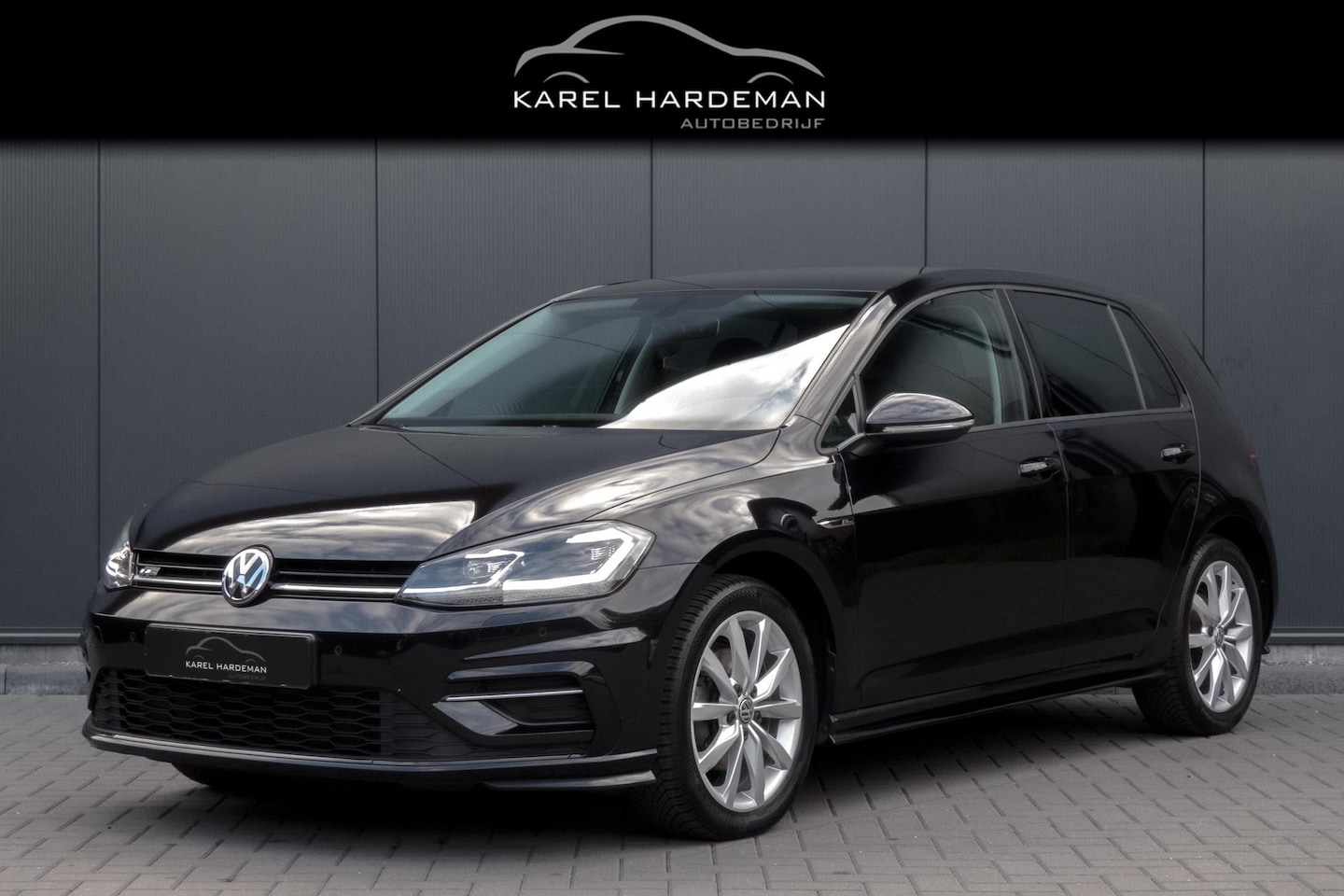 Volkswagen Golf - 1.5 TSI Highline Business R | R-LINE | ACC | PDC | NAVI | LED - AutoWereld.nl