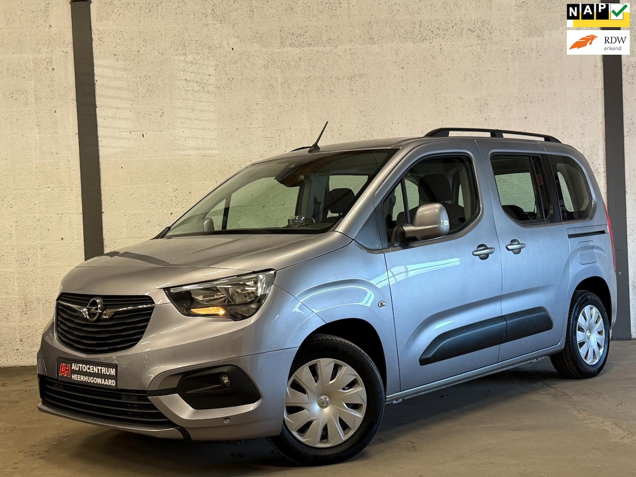 Citroën Berlingo - 1.2 PureTech Feel Navi Carplay|Camera|HeadUp|Cruise|Dealer Onderhouden !! - AutoWereld.nl