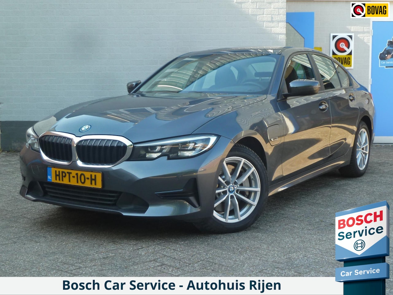 BMW 3-serie - 330e High Executive|Sportstoelen|Camera|Live-Cockpit-Pro|Park-Assist|Active-Guard-Plus|HiF - AutoWereld.nl