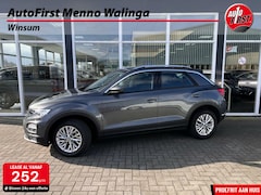 Volkswagen T-Roc - 1.0 TSI Style | Adaptive Cruise Control | Climate Control | Navi | PDC | Trekhaak | Apple