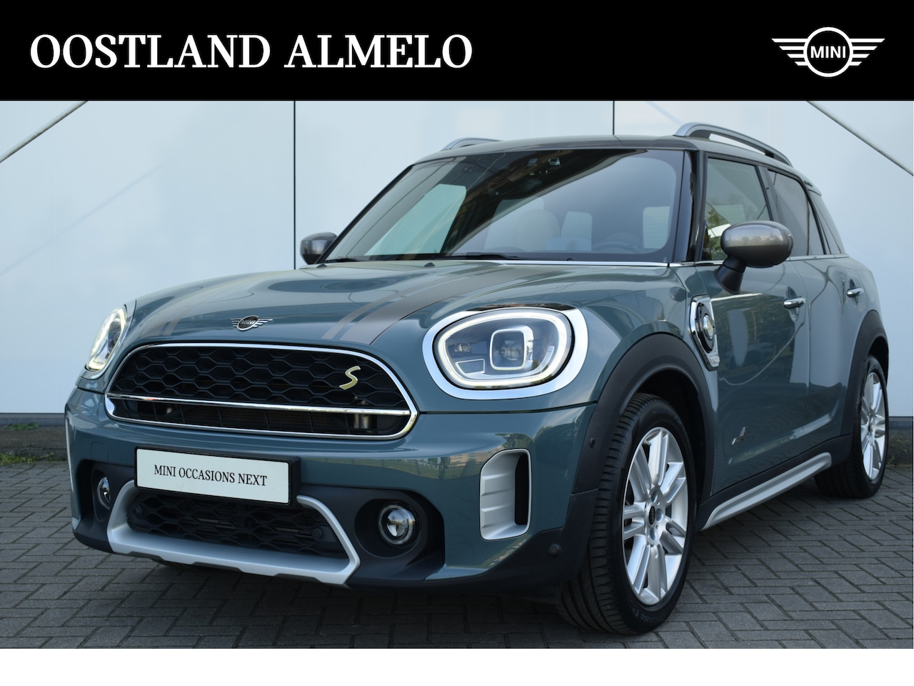 MINI Countryman - Cooper SE ALL4 Automaat / Panoramadak / LED / Achteruitrijcamera / Comfort Access / Park A - AutoWereld.nl