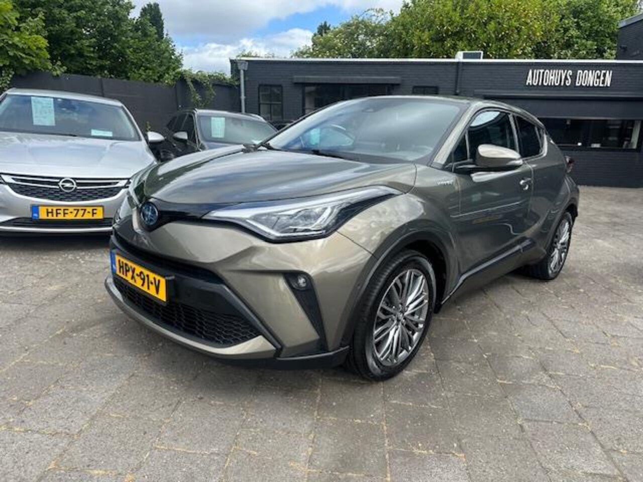 Toyota C-HR - 1.8 Hybrid Executive! Aut! Navi! Camera! - AutoWereld.nl