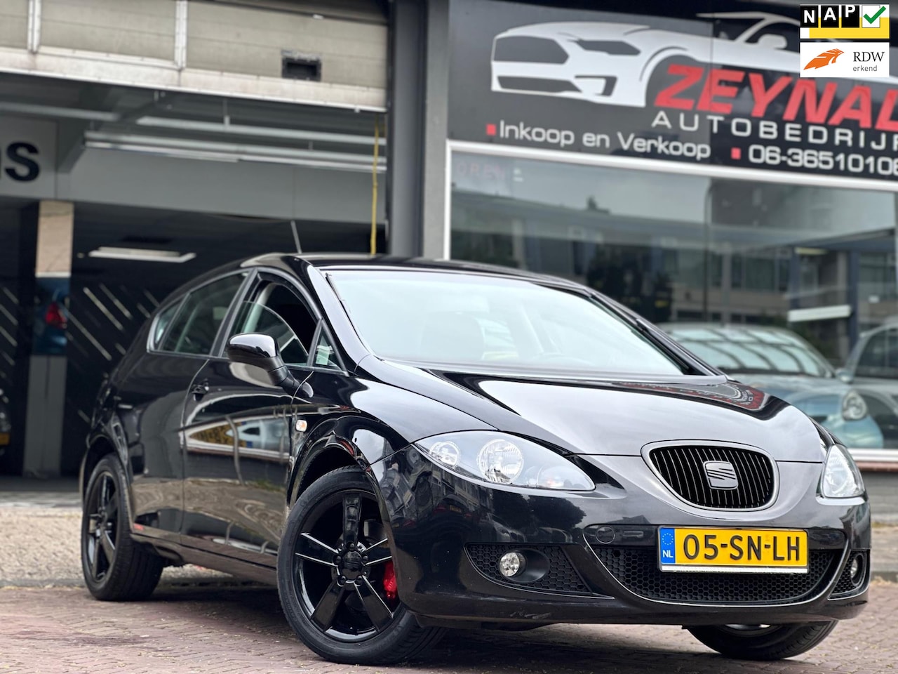 Seat Leon - 1.6 Sport Cruise PDC 17'' Carplay Airco NAP - AutoWereld.nl