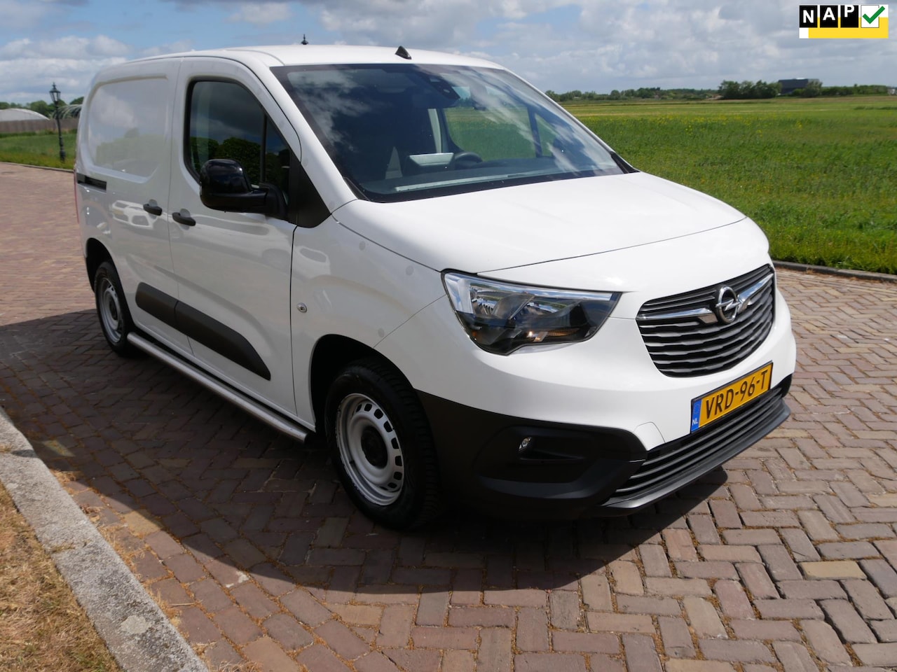 Opel Combo - 1.5D L1H1 Edition 75kW -- 2022 !!! -- AC NAVI ** 6299 EX BTW ** - AutoWereld.nl