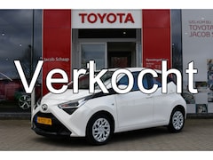Toyota Aygo - 1.0 VVT-i x-play Automaat 5-deurs 72pk | Airco | Apple Carplay/Android Auto | Dealer onder