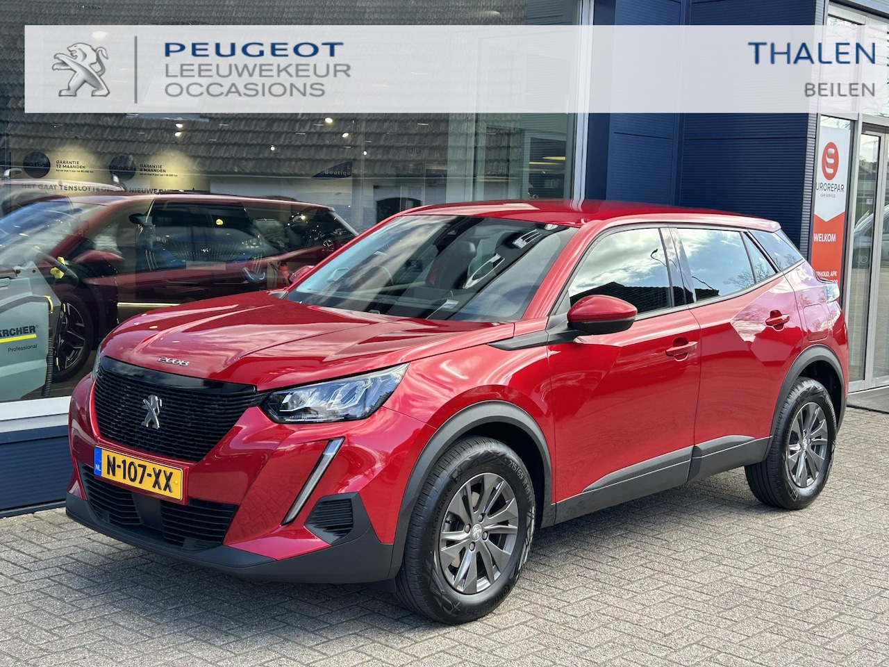 Peugeot 2008 - 1.2 Turbo 100PK Active Pack | Navigatie Via Telefoon | Stoelverwarming | LED | Lichtmetaal - AutoWereld.nl