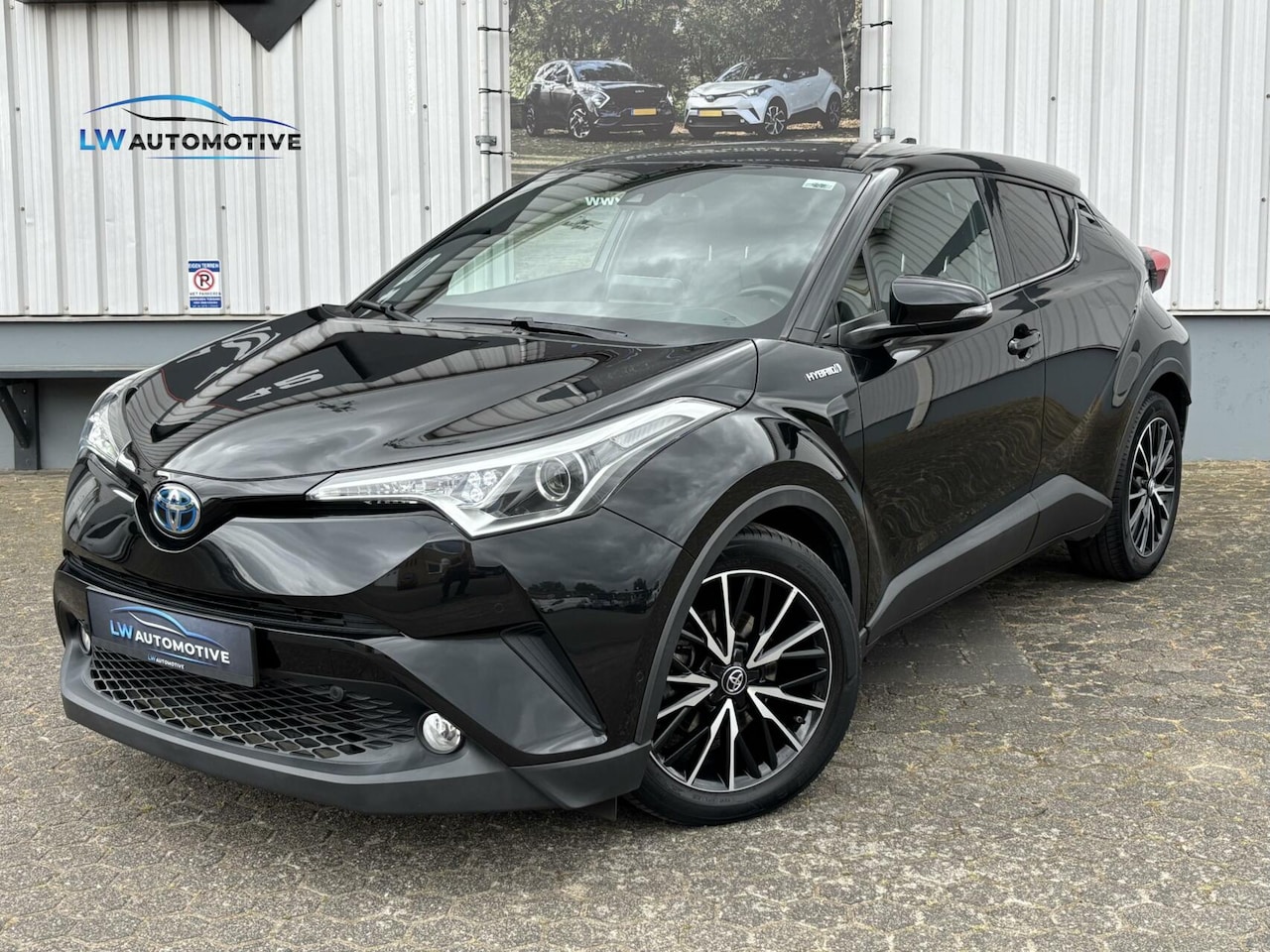 Toyota C-HR - 1.8 Hybrid Executive | 1e eig. | Leder | Navi | Dodehoek - AutoWereld.nl
