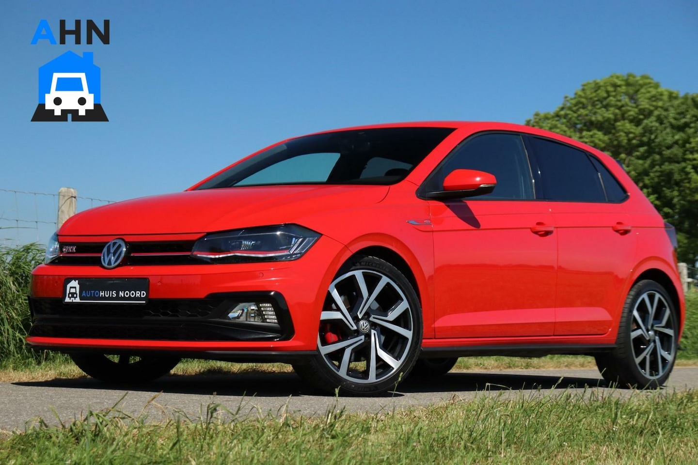 Volkswagen Polo - 2.0 TSI GTI / DSG / ACC / CarPlay / Milltek / Virtual Cockpit / 18" - AutoWereld.nl