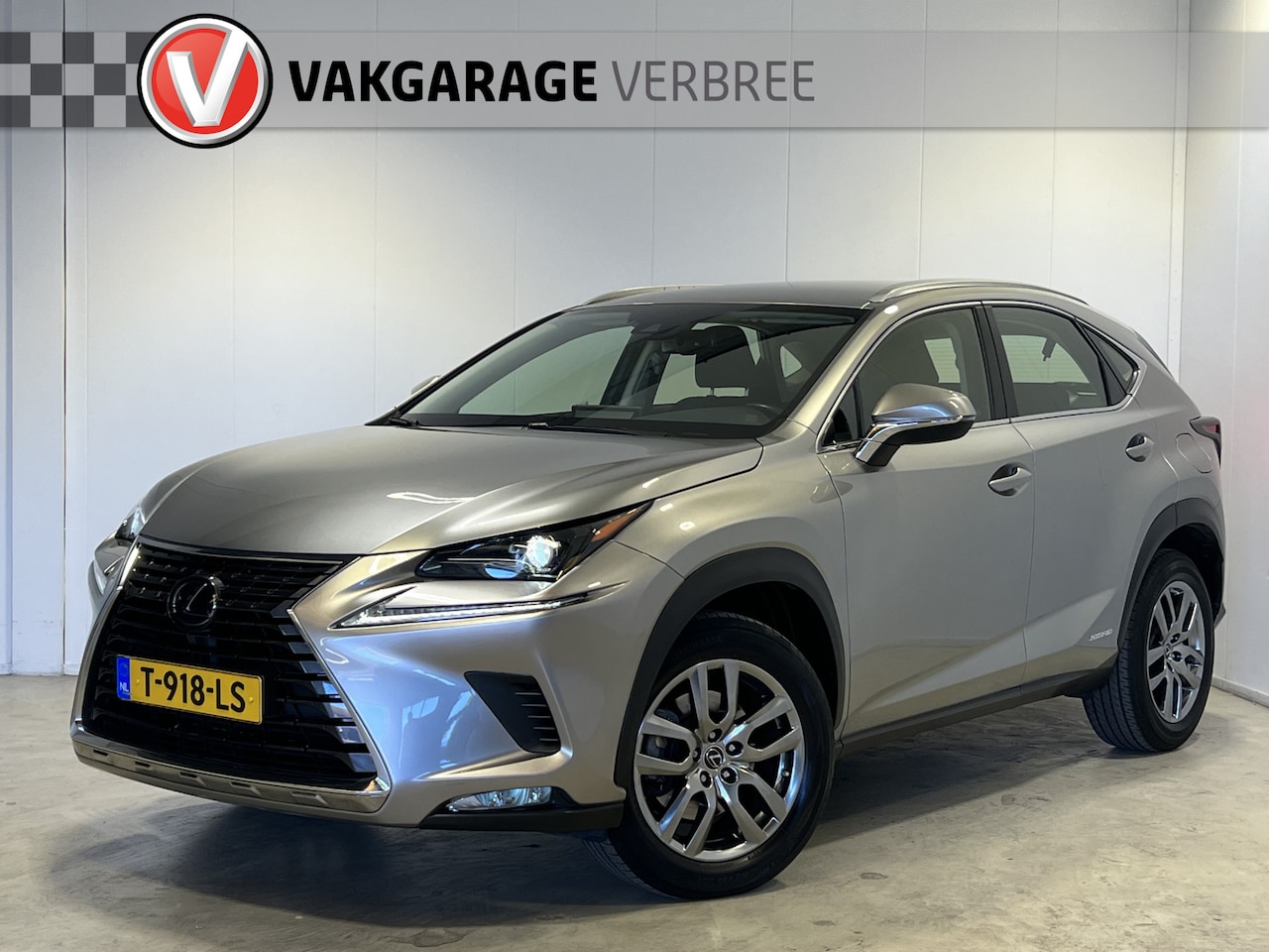 Lexus NX - 300h AWD Ultimate Edition | Navigatie/Android/Apple Carplay | LM Velgen 18" | Voostoelen V - AutoWereld.nl