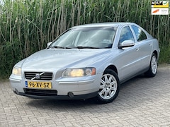 Volvo S60 - 2.4 Edition II Airco Leder Stoelverwarming Trekhaak Nieuwe Apk