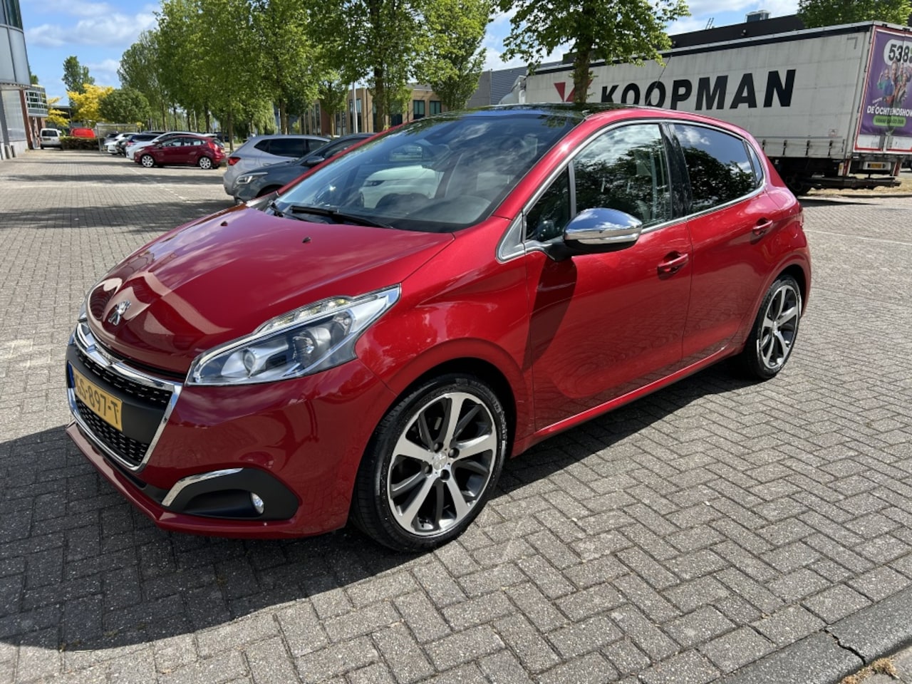 Peugeot 208 - 1.2 PureT. Première - AutoWereld.nl