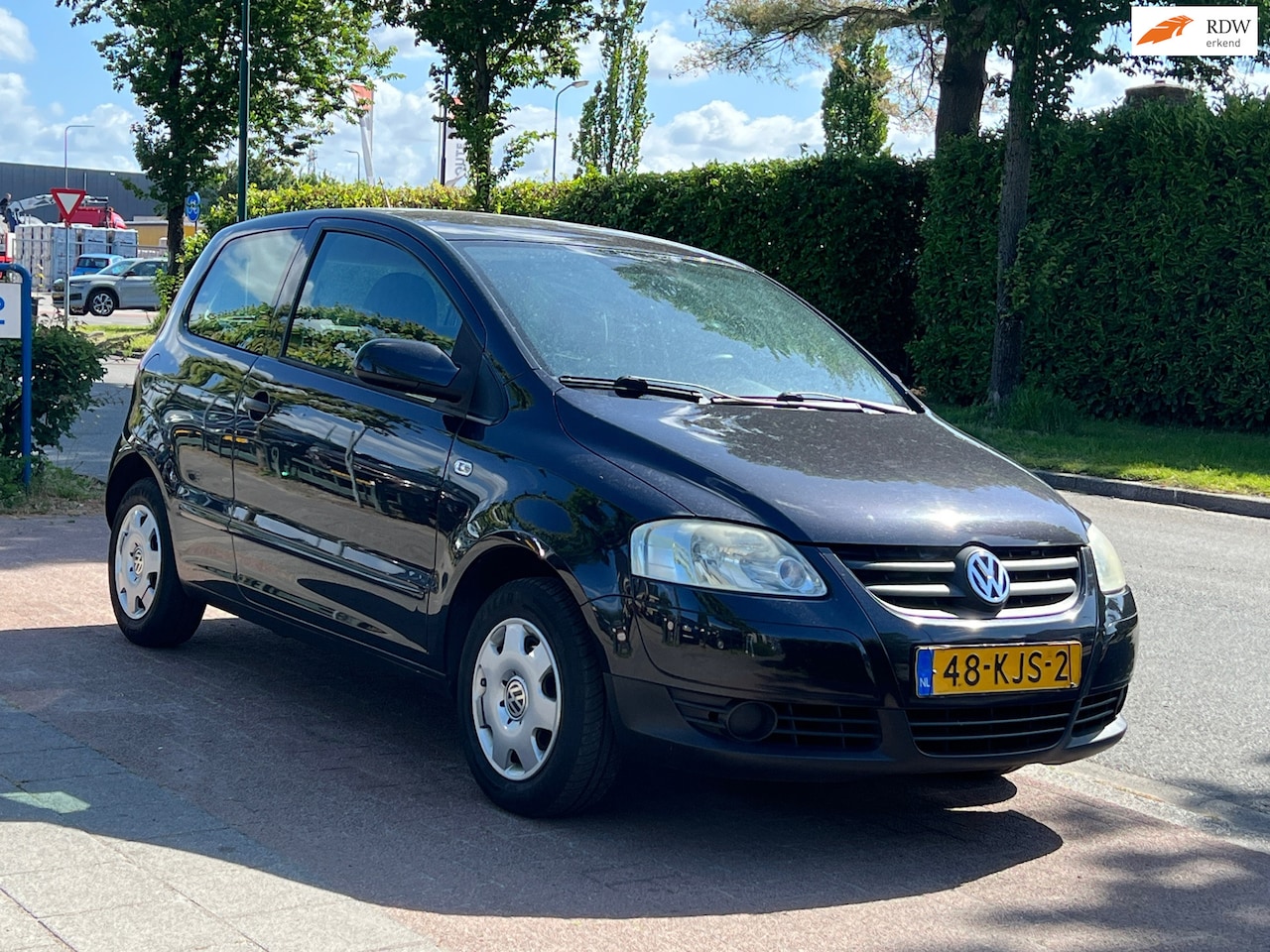 Volkswagen Fox - 1.2 Trendline *APK 01-2026 - AutoWereld.nl