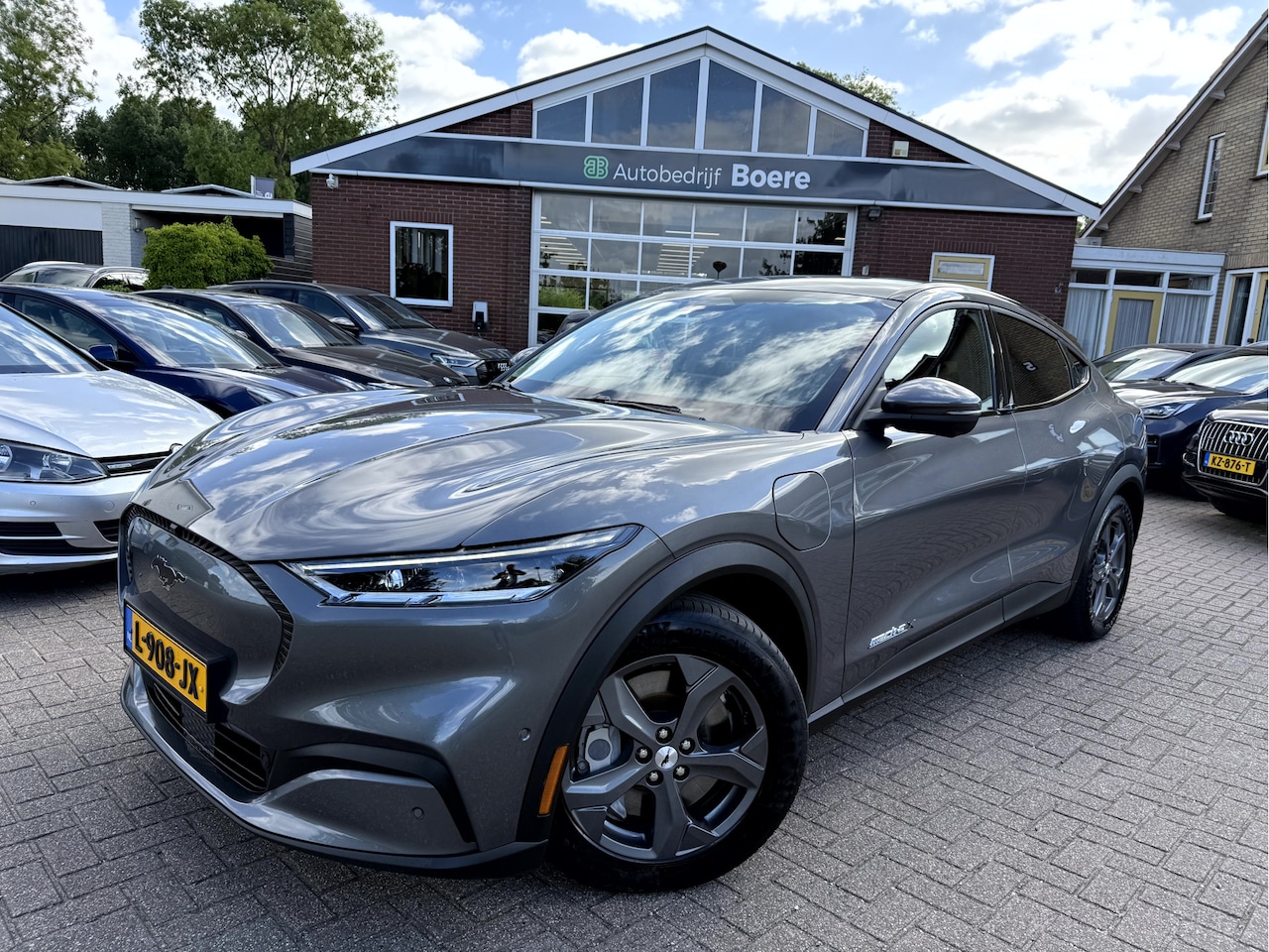 Ford Mustang Mach-E - Extended RWD 98 kWh Leer, Camera, Stoel/Stuur Verwarming, Trekhaak - AutoWereld.nl