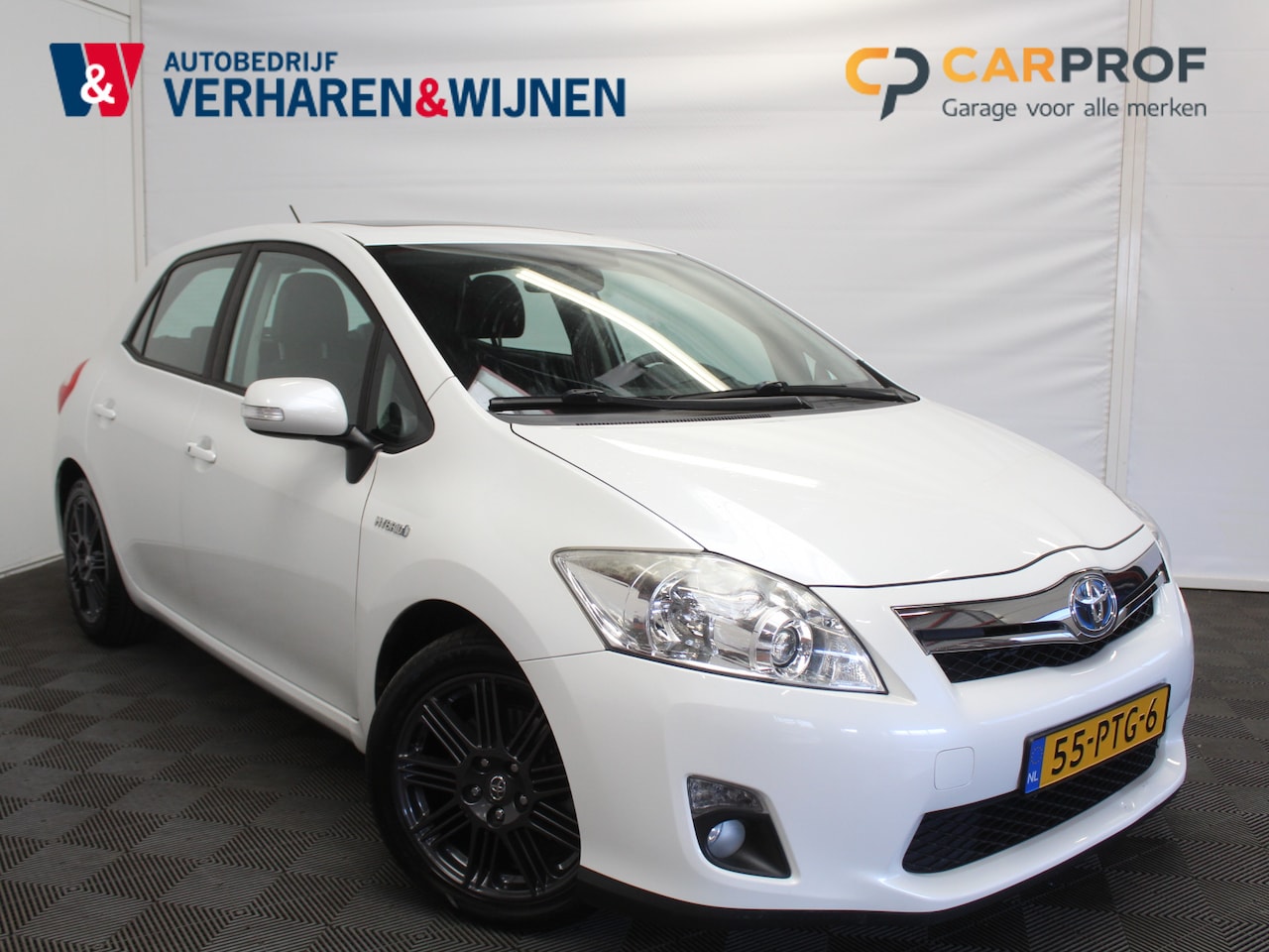 Toyota Auris - 1.8 Full Hybrid Executive CAMERA | CRUISE | LMV | LEER | NAVI | SCHDAK | CLIMATE | PDC - AutoWereld.nl