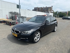 BMW 3-serie Touring - 316i High Executive