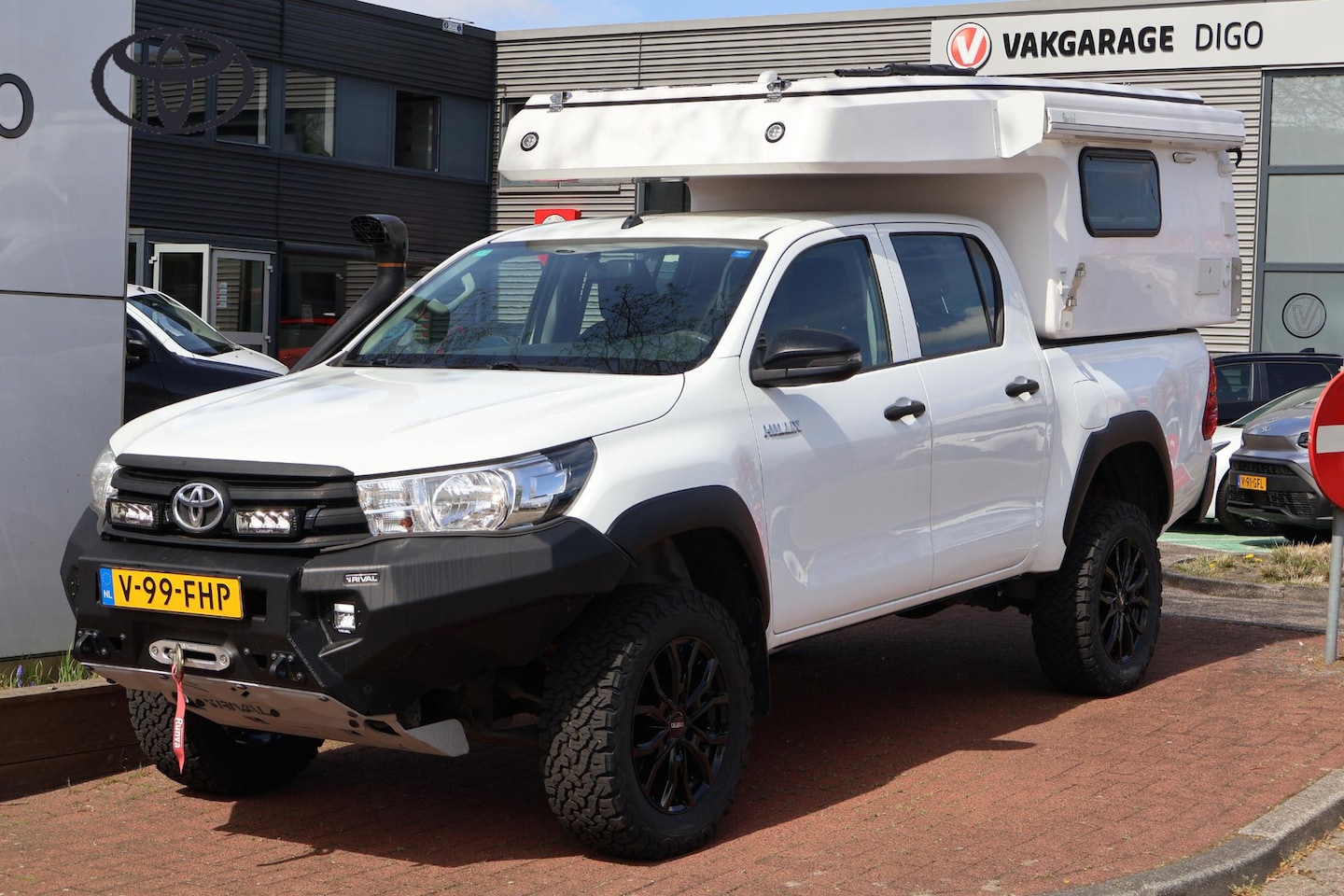 Toyota HiLux - Camper 2.4 D-4D Double Cab Cool Comfort (ex.BTW) - AutoWereld.nl