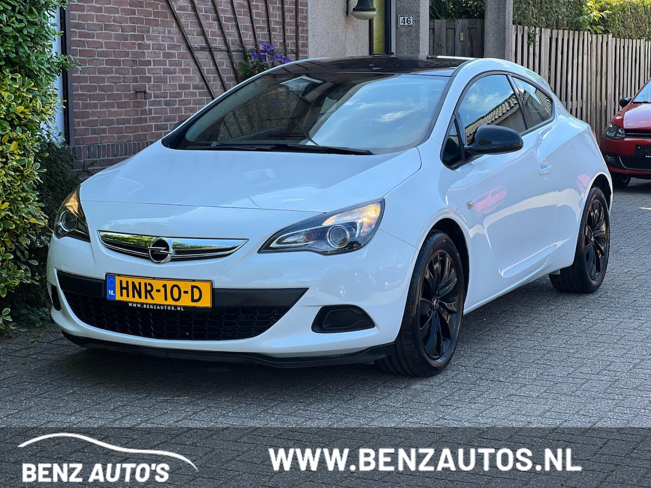Opel Astra GTC - 1.4 Turbo Design Edition PDC/Airco - AutoWereld.nl