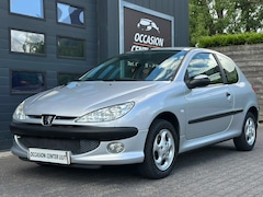 Peugeot 206 - 1.4 STUURB / EL PAKKET / TREKHAAK / LM VELGEN