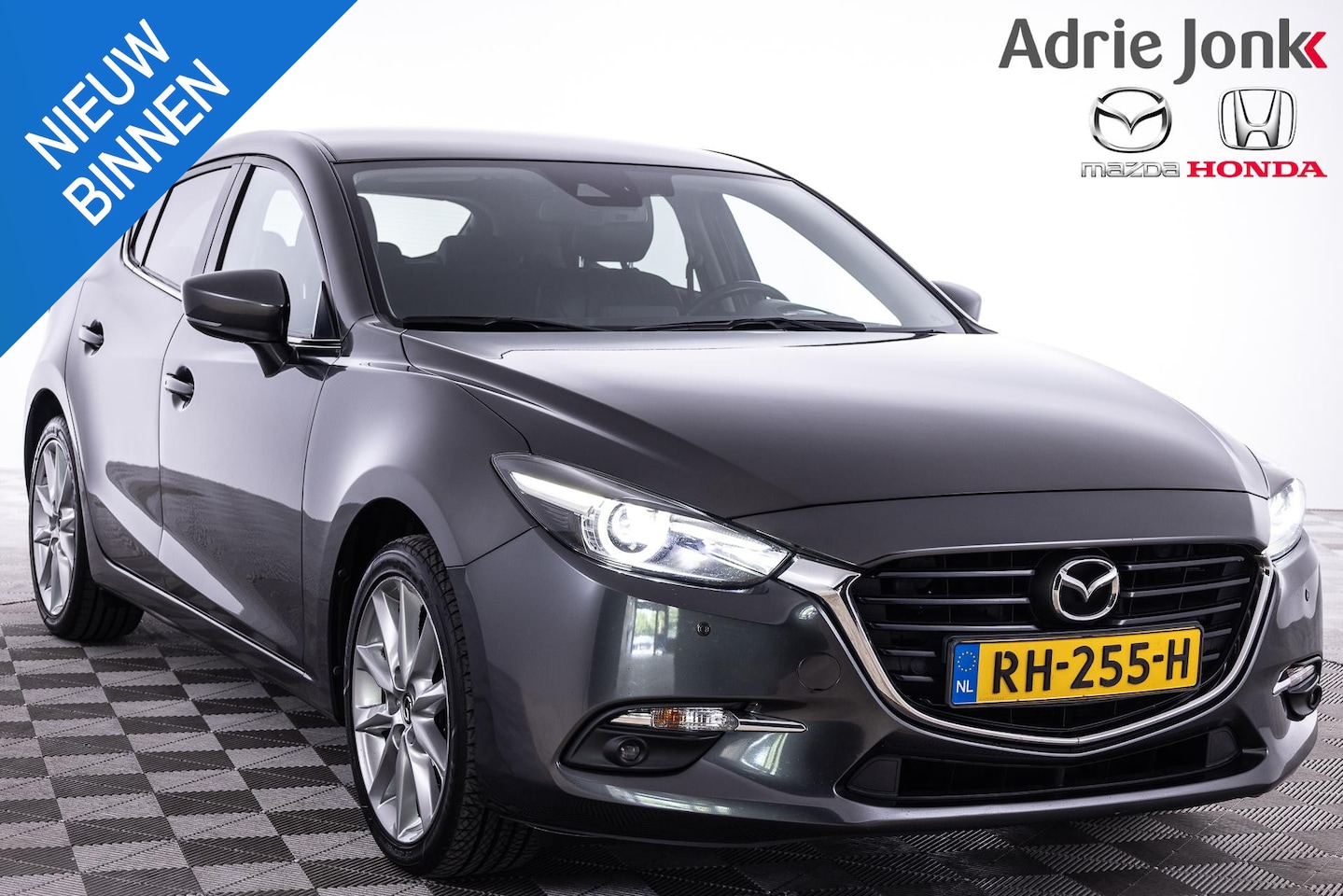 Mazda 3 - 2.0 SkyActiv-G 120 SkyLease GT | AFNEEMBARE TREKHAAK | LEDER | APPLE CARPLAY | BOSE AUDIO - AutoWereld.nl