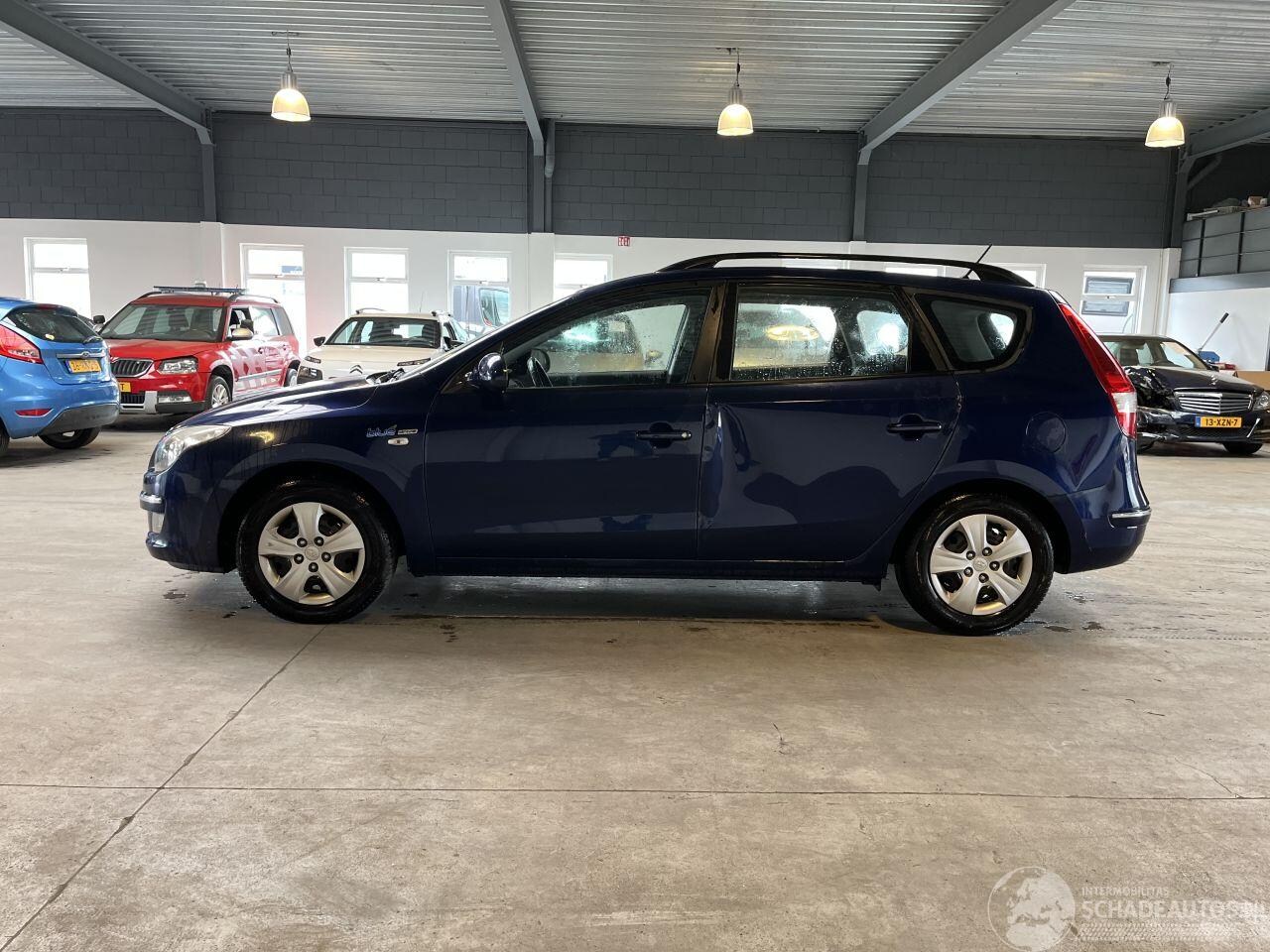 Hyundai i30 CW - I-30 1.4i Blue Dynamic