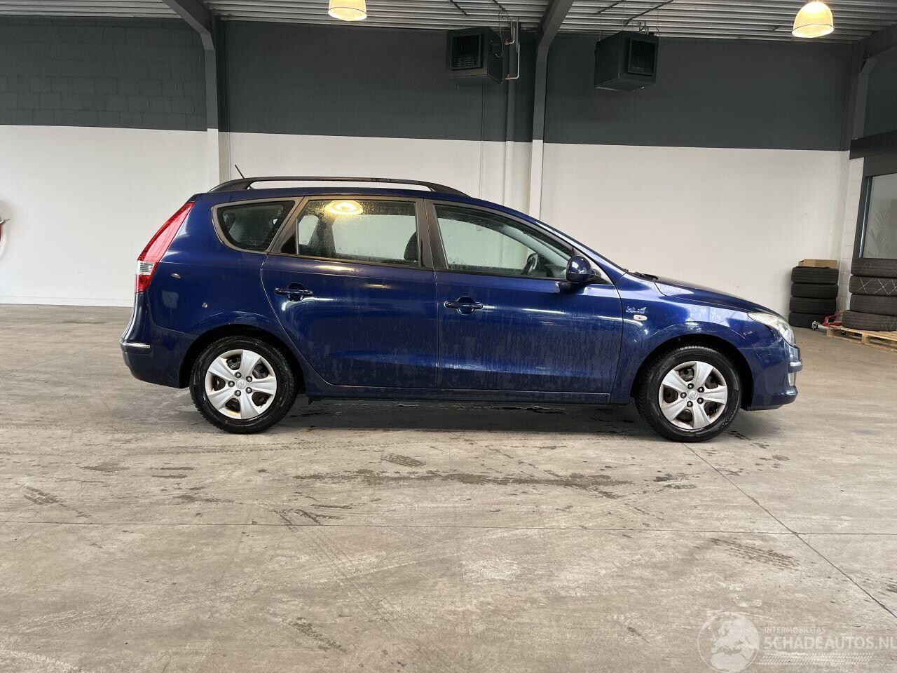 Hyundai i30 CW - I-30 1.4i Blue Dynamic