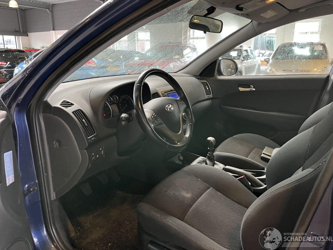 Hyundai i30 CW - I-30 1.4i Blue Dynamic
