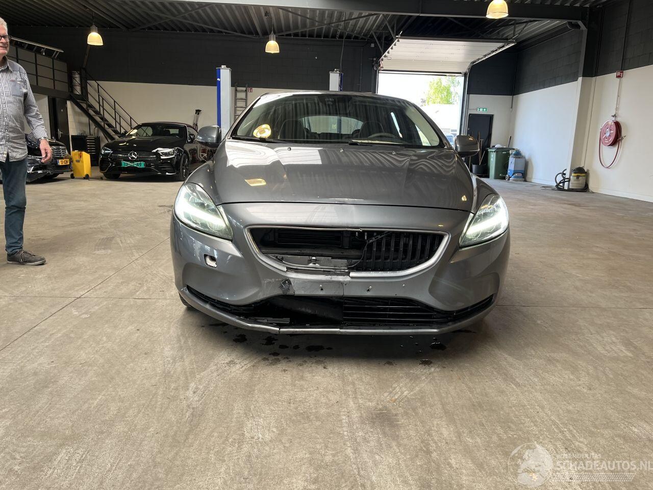 Volvo V40 - V-40 1.5 T3 Dynamic Edition NL NAP!