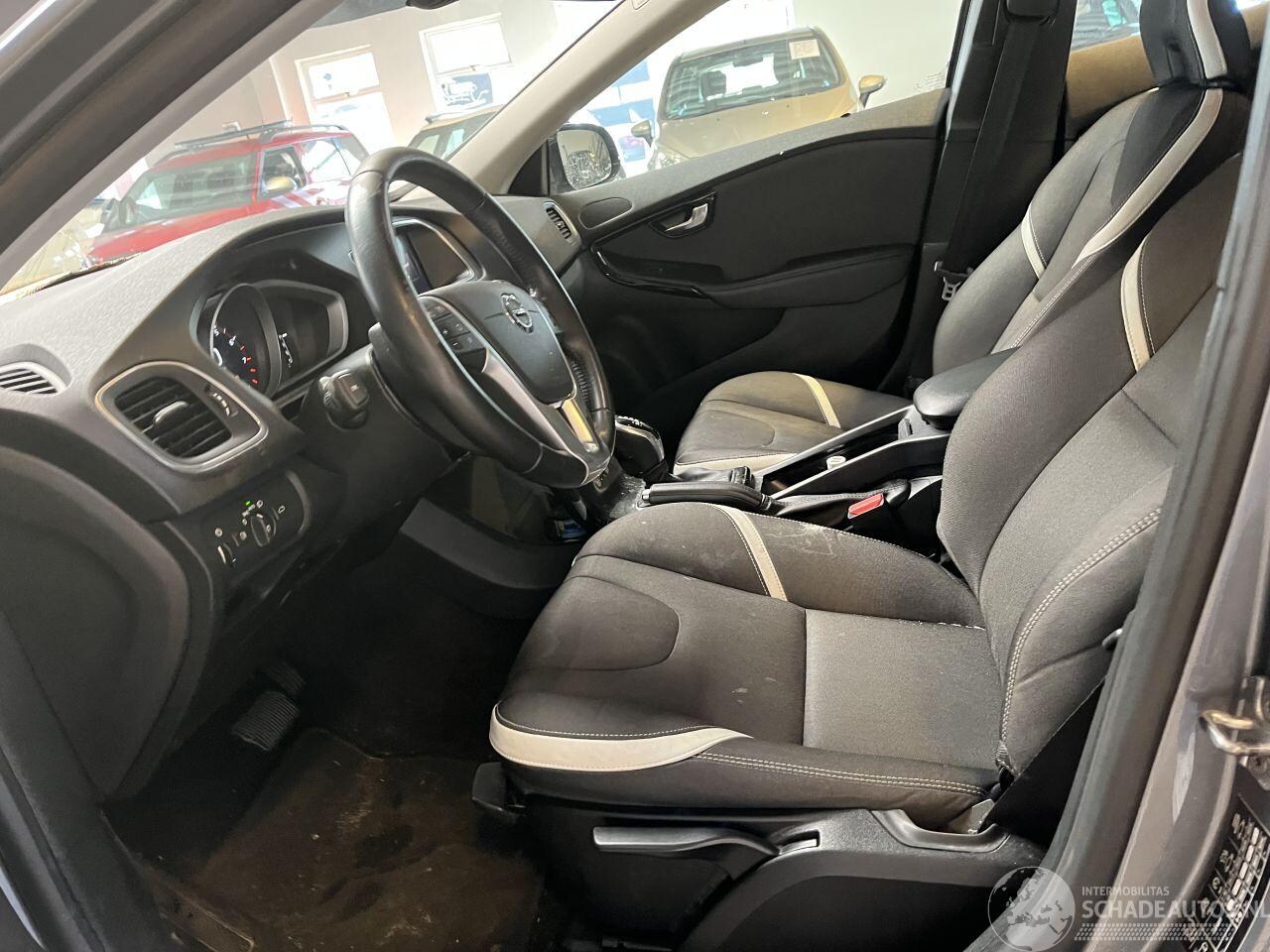 Volvo V40 - V-40 1.5 T3 Dynamic Edition NL NAP!