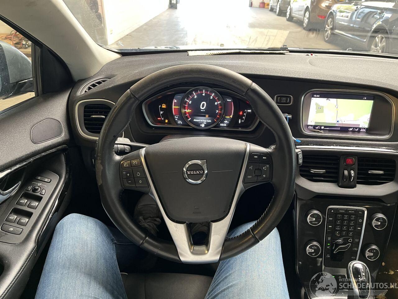 Volvo V40 - V-40 1.5 T3 Dynamic Edition NL NAP!