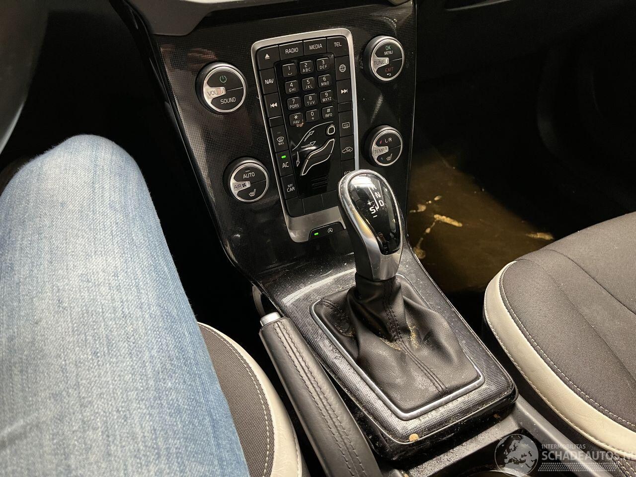 Volvo V40 - V-40 1.5 T3 Dynamic Edition NL NAP!