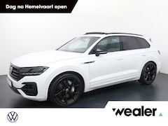 Volkswagen Touareg - 3.0 TSi 4MOTION R | 462 PK | Trekhaak | Luchtvering | Lederen bekleding Puglia | Panoramad