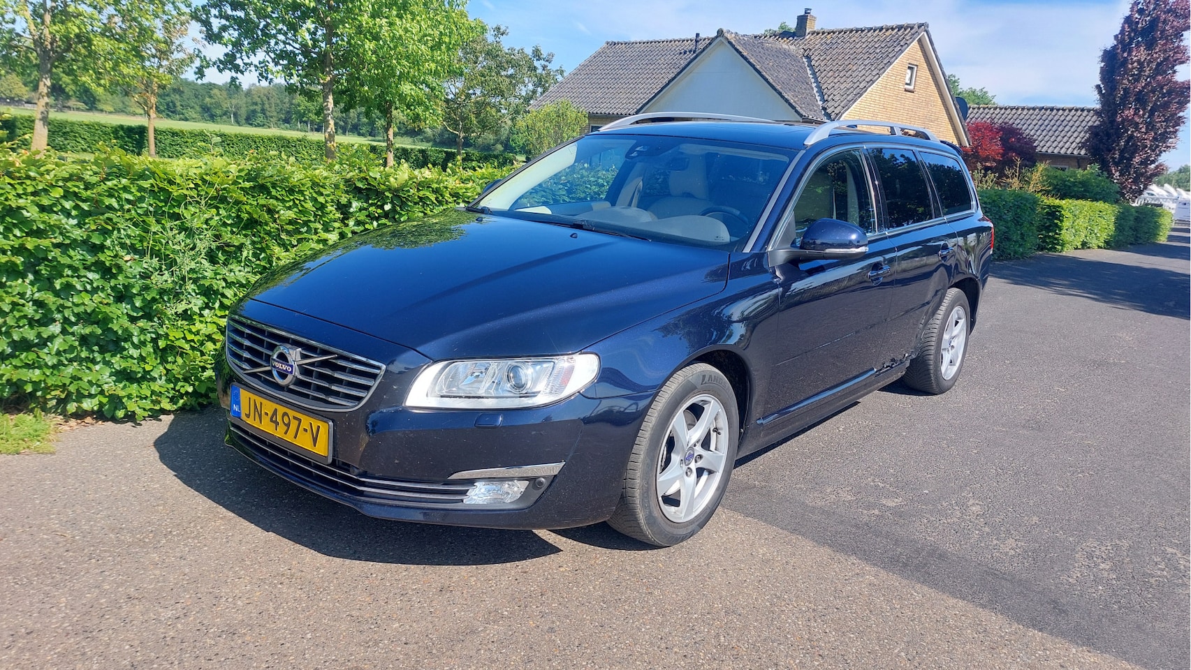 Volvo V70 - 2.0 D4 Polar+ CLIMA/NAVI/AUTOMAAT BJ 2016 - AutoWereld.nl