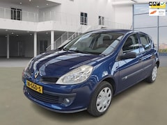 Renault Clio - 1.2-16V Special Line/AIRCO/ELECRAMEN VOOR