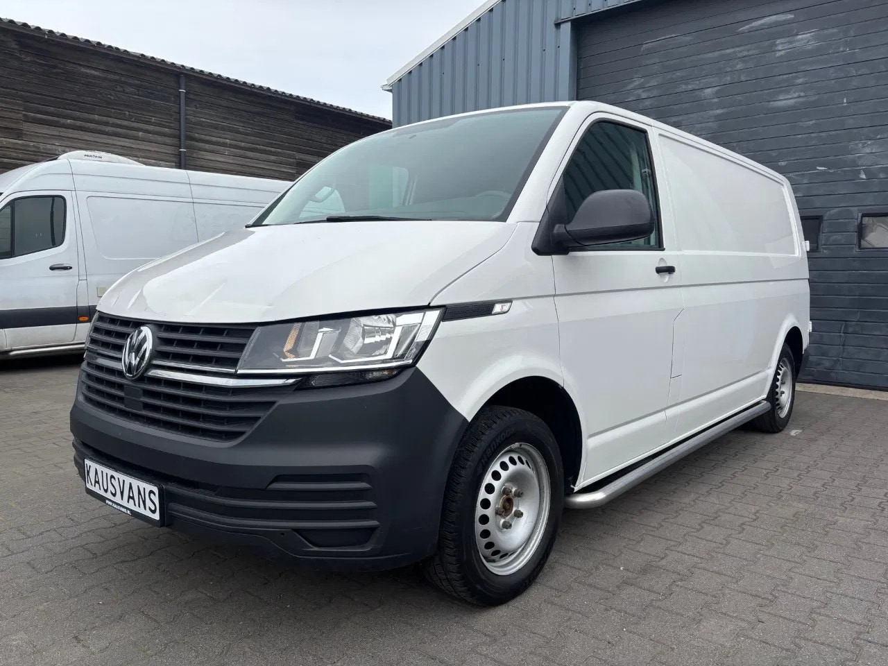 Volkswagen Transporter - 2.0 TDI L2 H1 Konvekta Koelwagen Koppeling maakt herrie Clutch makes noise - AutoWereld.nl
