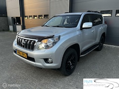 Toyota Land Cruiser - 3.0 D-4D-F VX High Roof Window Van