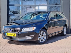 Volvo V70 - 2.0 T4 Classic Edition | Navi | Leder | Trekhaak | LMV | PDC | Stoelverwarming |