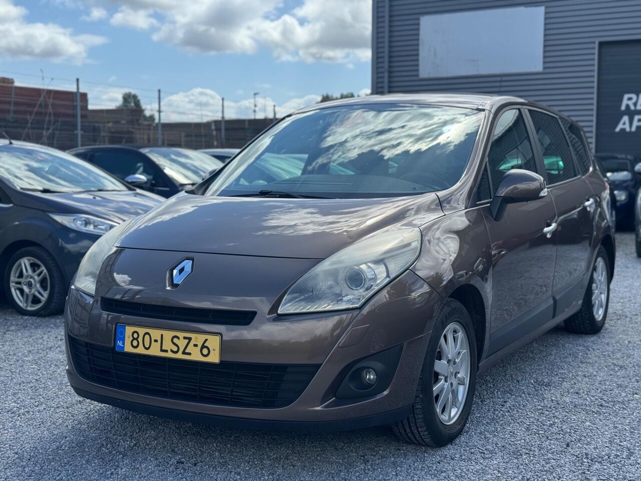 Renault Grand Scénic - 1.4 TCe Sélection Business 7p. 1.4 TCe Sélection Business 7p. Navi Clima - AutoWereld.nl