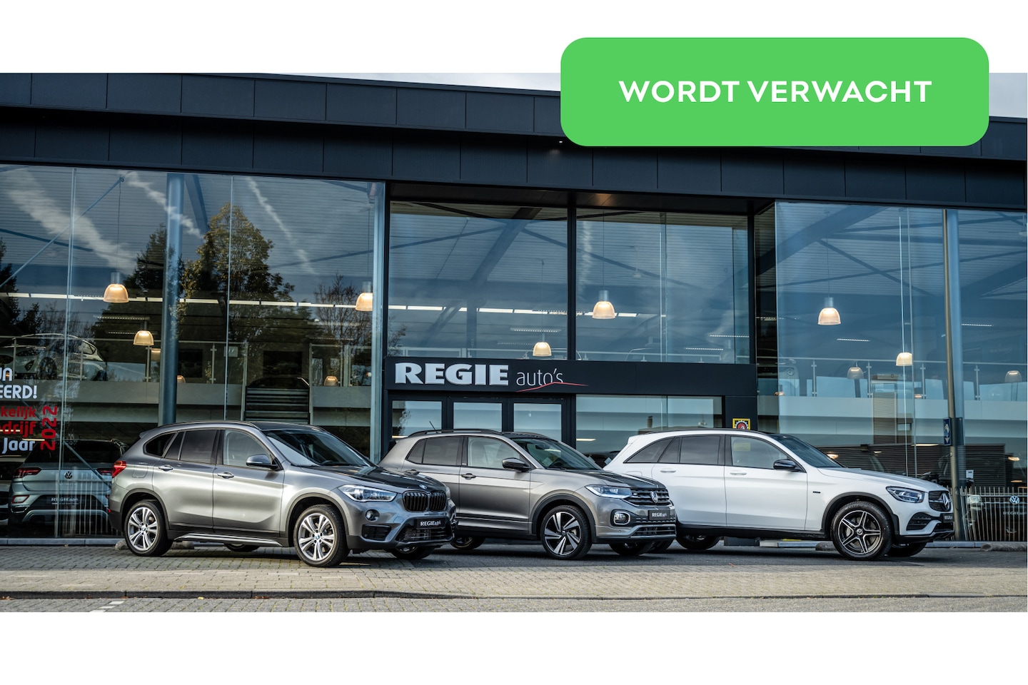 Volkswagen Multivan - 1.4 eHybrid L2 Edition Pano 6 pers. Matrix-Led Camera ACC HK Two-tone - AutoWereld.nl